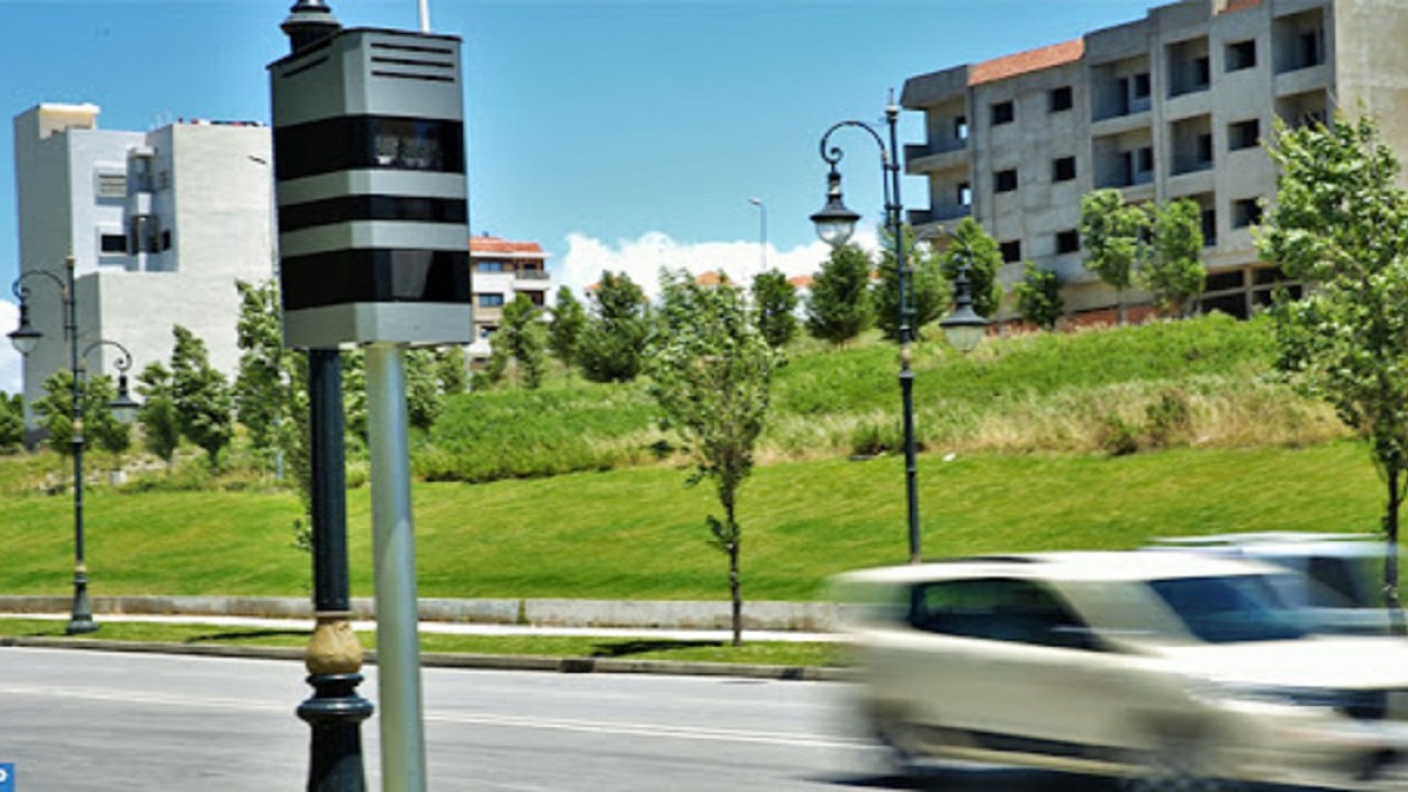 الأداء الإلكتروني