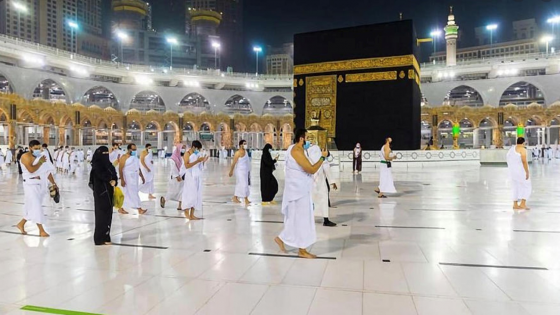 السلطات السعودية تمنع النقل التلفزي للصلوات خلال رمضان