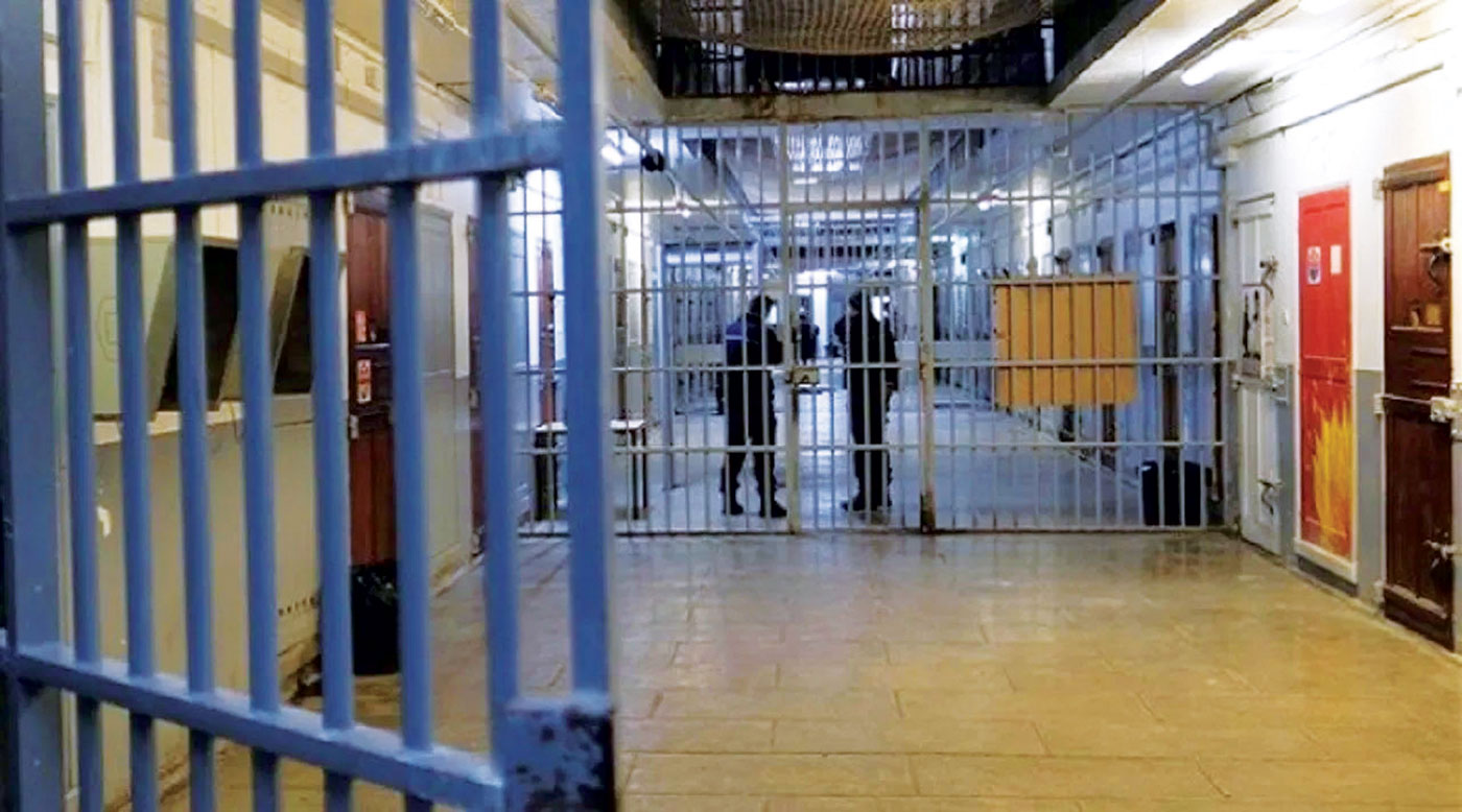 مستخدم السجنون واد زم