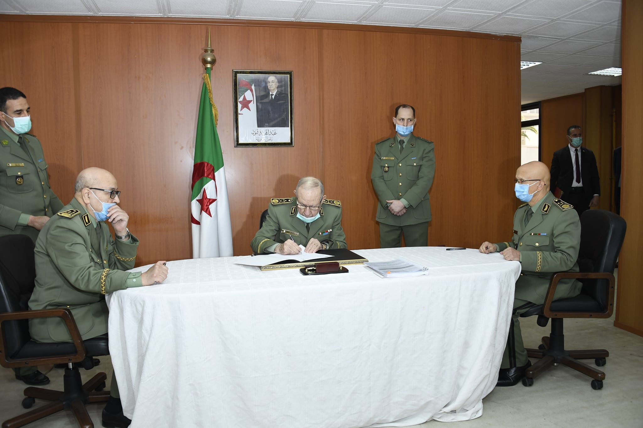 الجزائر