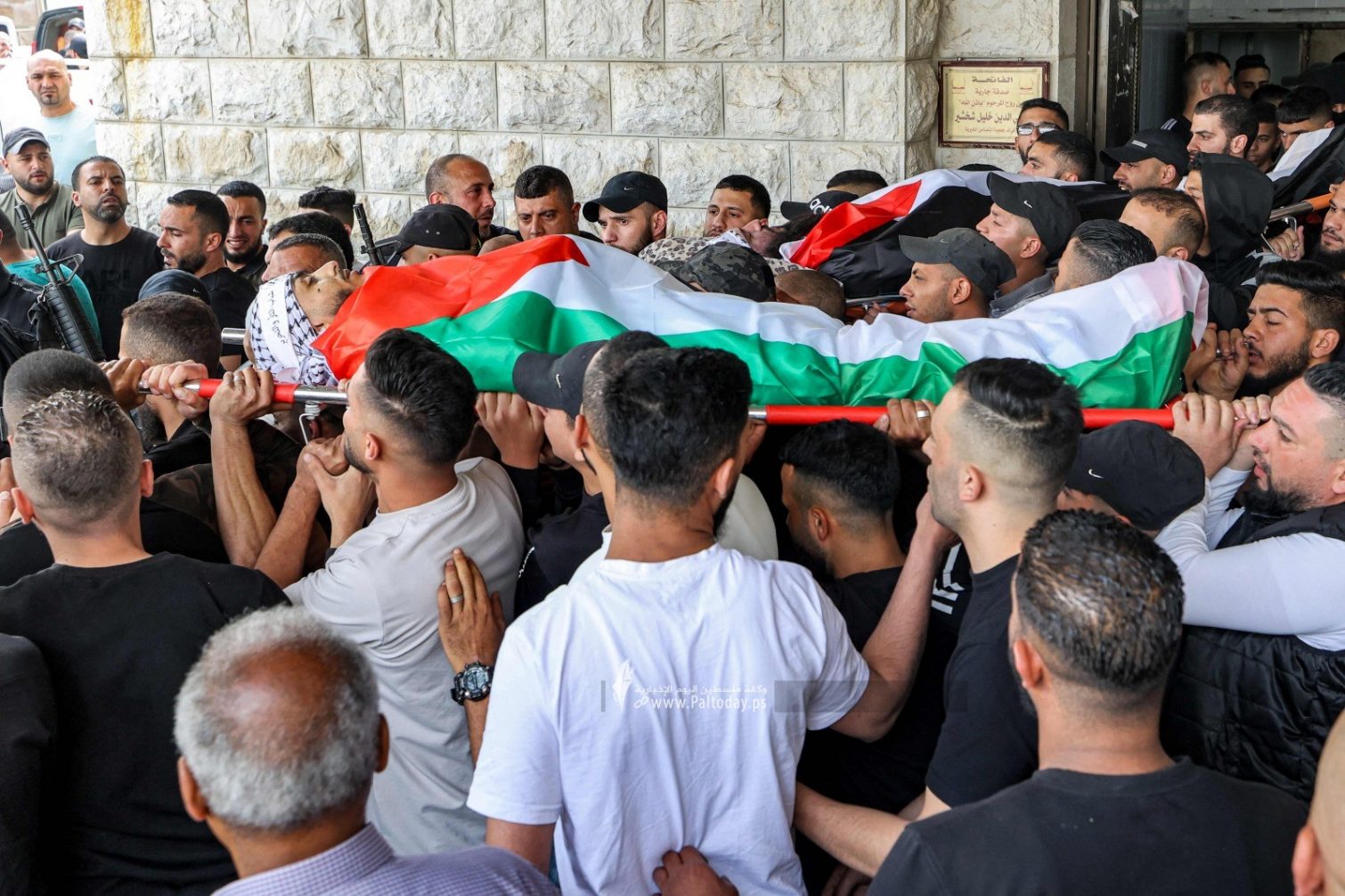 فلسطينيين