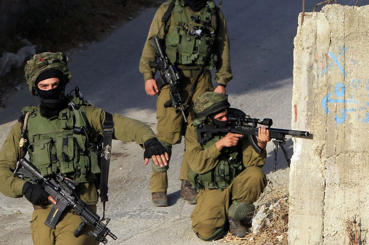 فلسطينيين