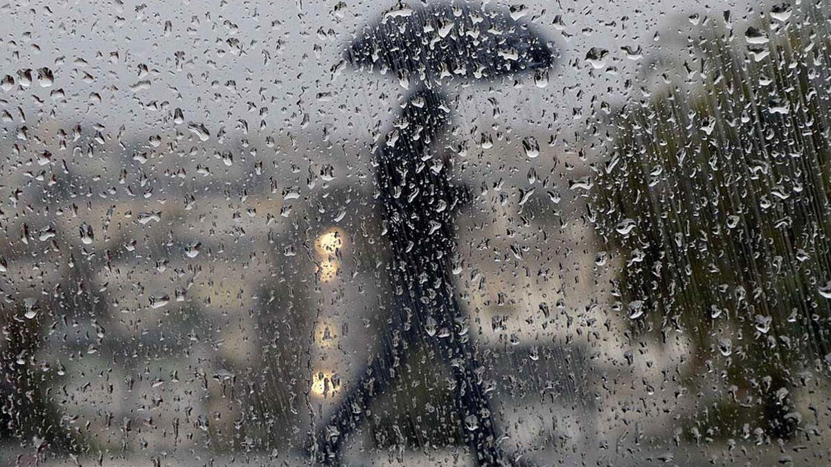 طقس أمطار رعدية نشرة