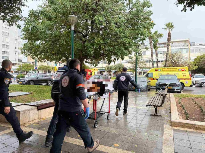 طعن
