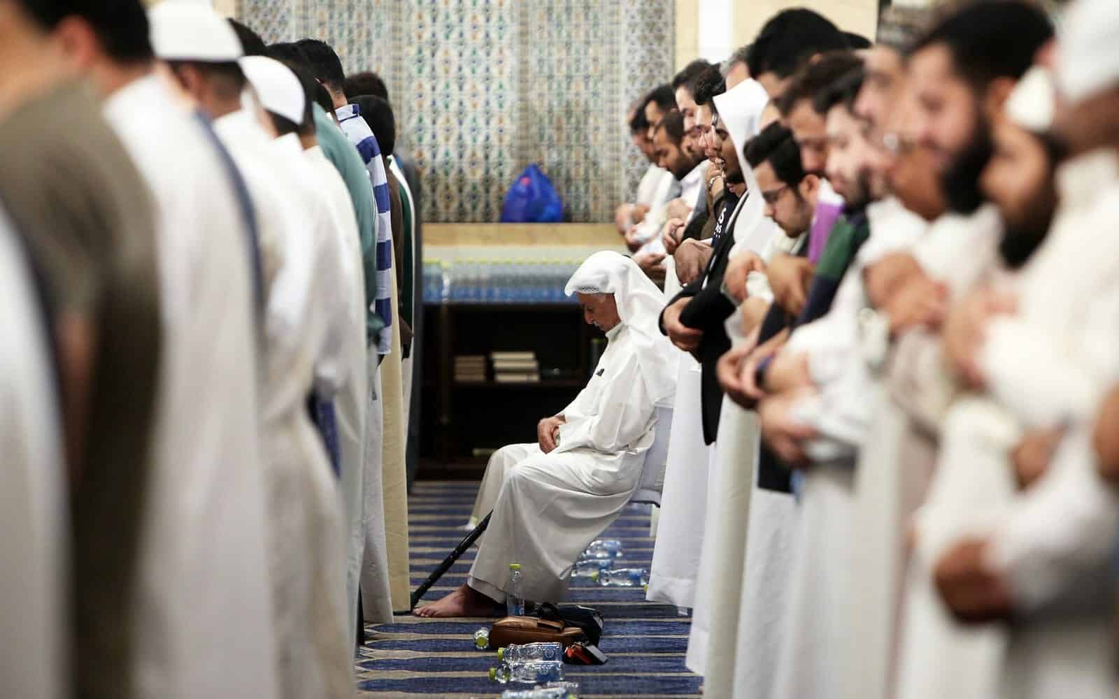 بث