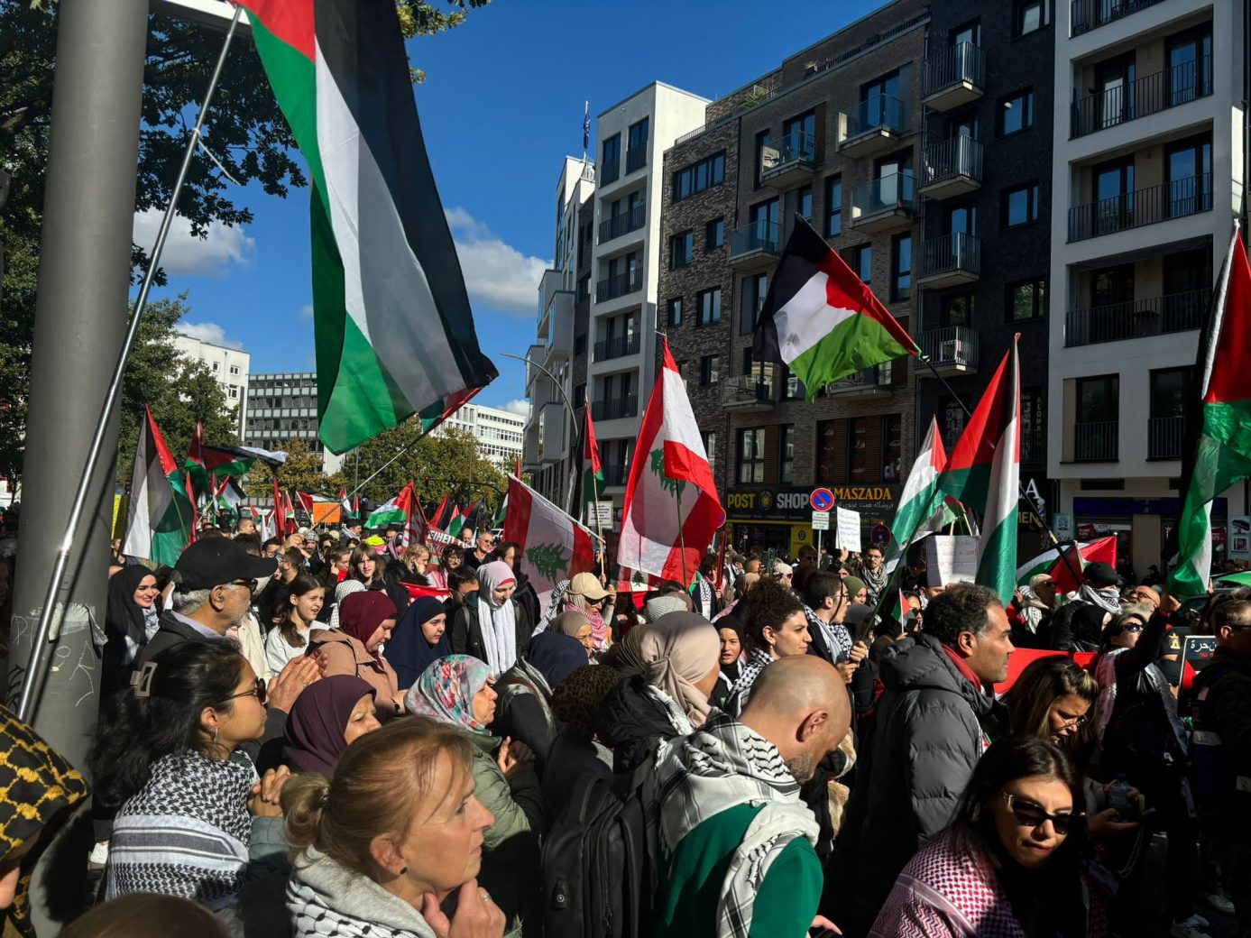 الفلسطينيين