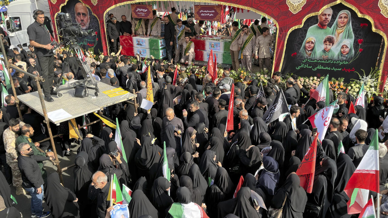 إيران