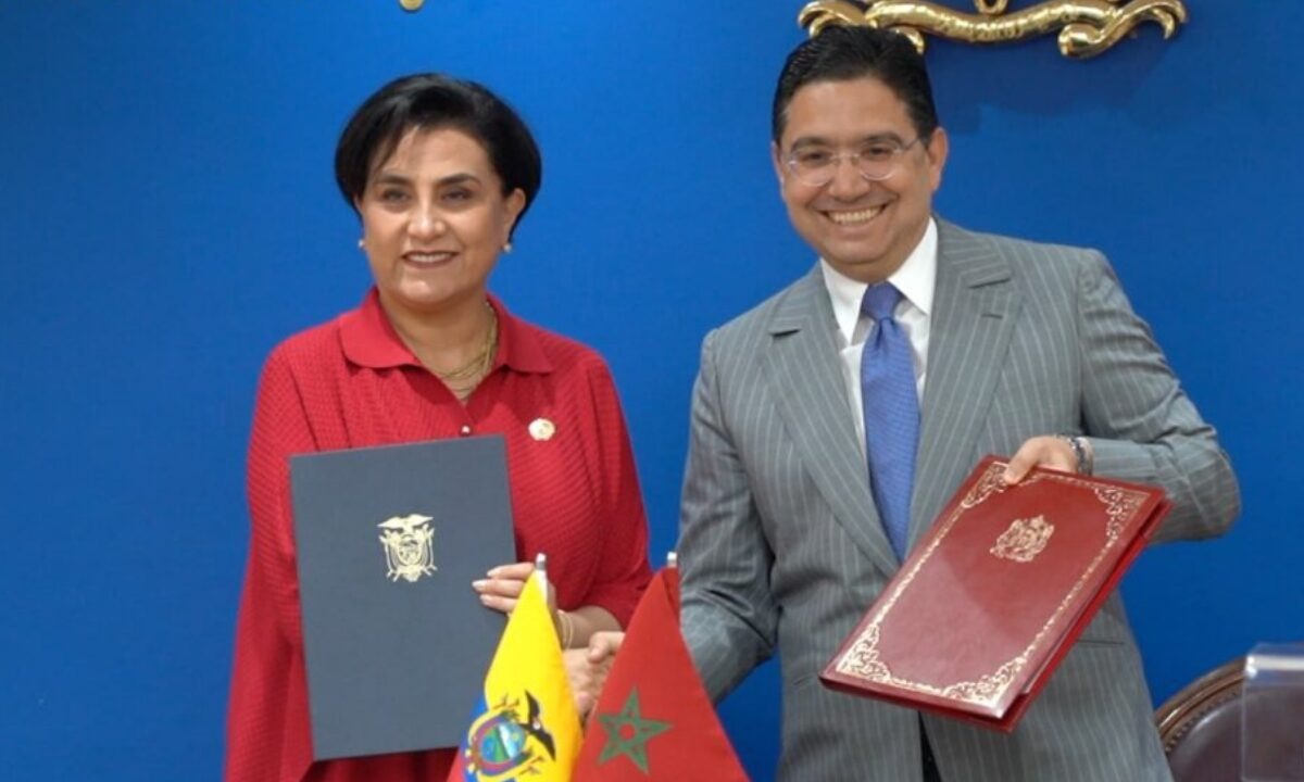 وفد إكوادوري