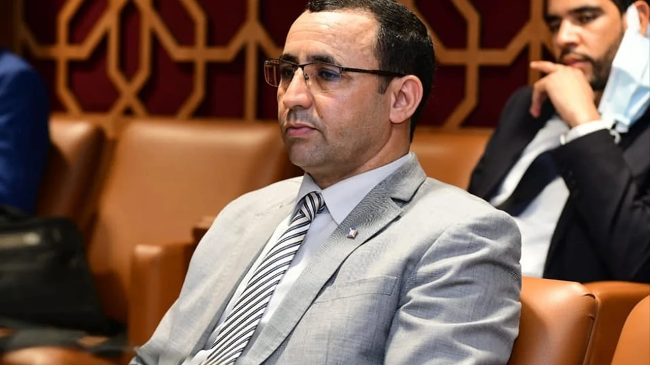 نبارك أمرو صحفي مهني