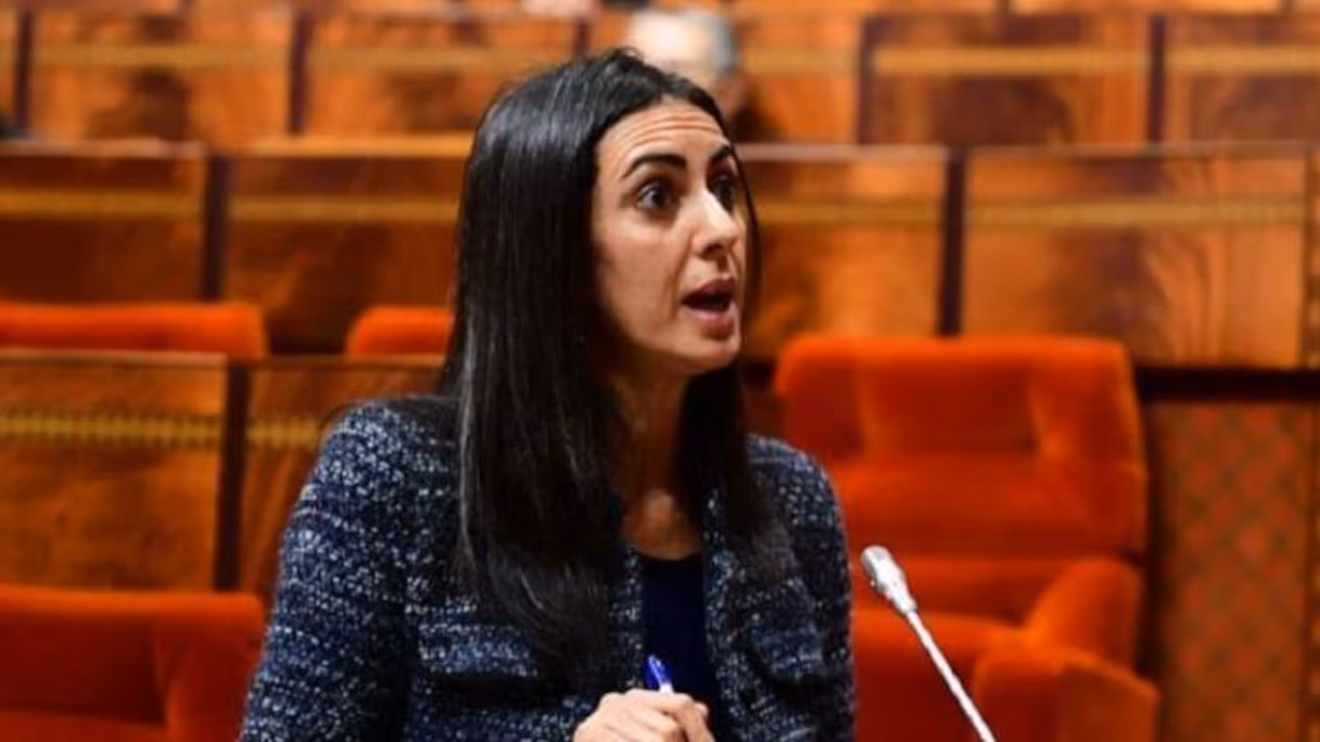 الوزيرة نادية فتاح