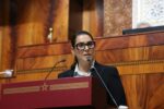 الحكومة تتجه إلى تعزيز التصريح بالممتلكات وتجريم إفشاء المعلومات للحصول على امتيازات