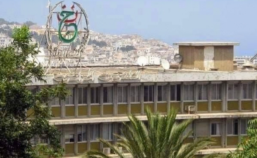 الجزائر تعلن توقيف 61 مغربياً